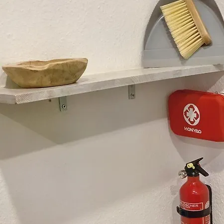 Ruhiges Naturparadies Fuer 4 Mit Kueche Schreibtisch Und Boxbett