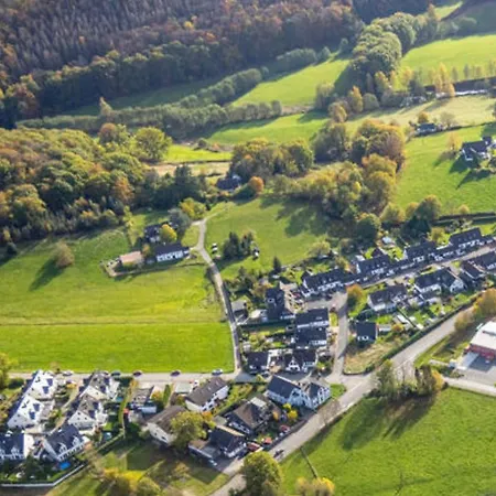 Ruhiges Naturparadies Fuer 4 Mit Kueche Schreibtisch Und Boxbett Веттер