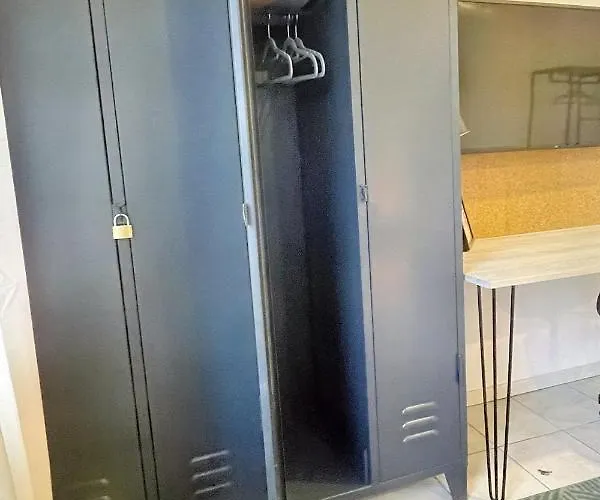 Ruhiges Naturparadies Fuer 4 Mit Kueche Schreibtisch Und Boxbett *